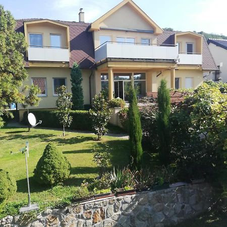 Rezident Consult S.R.O. Hotel Pozsony Kültér fotó
