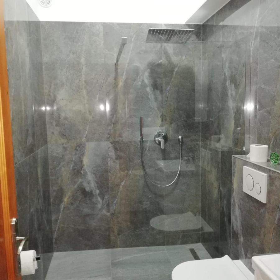 Rezident Consult S.R.O. Hotel Pozsony Kültér fotó